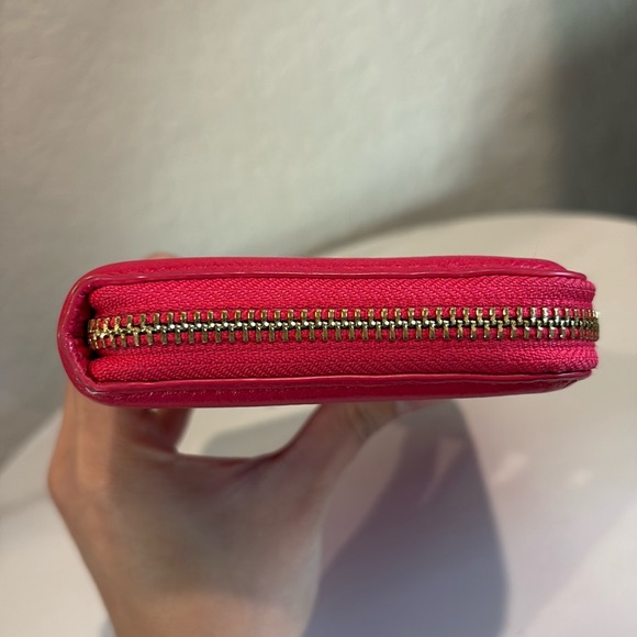 Tory Burch Large Pink Leather Zip Wallet - Picture 4 of 12